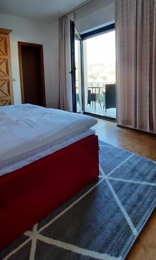 Gaestehaus Foehr Wintrich Extérieur photo